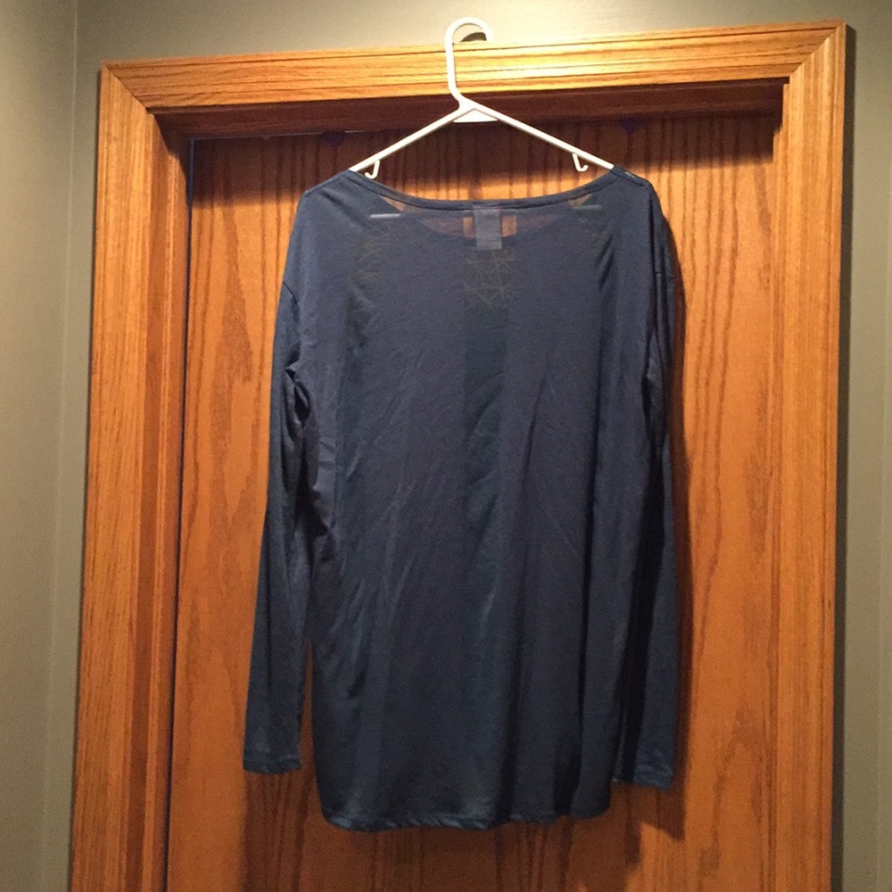 Nike Top - Picture 3 of 7